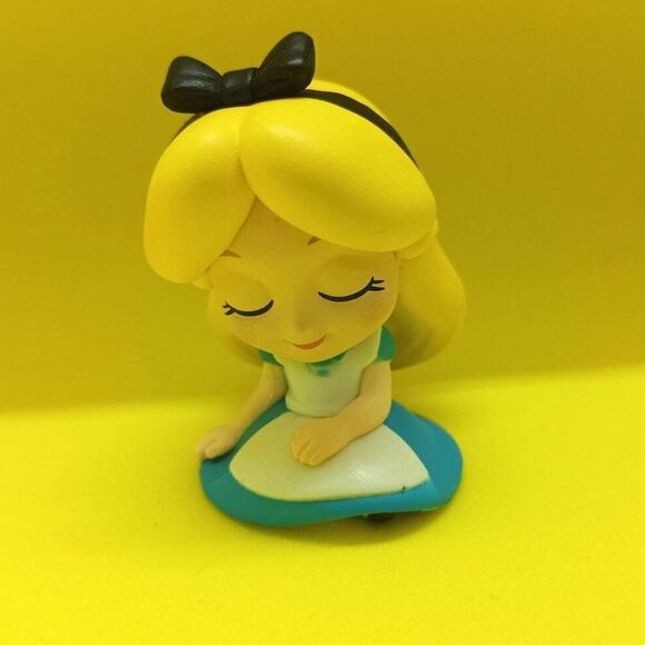 Disney Alice in wonderland figurine - Picture 2 of 8